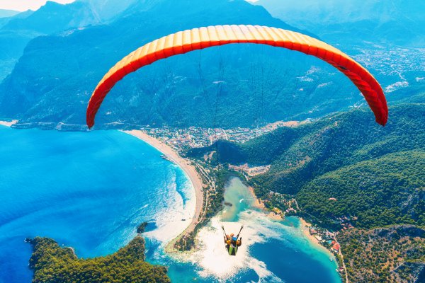 Paragliding at Ölüdeniz